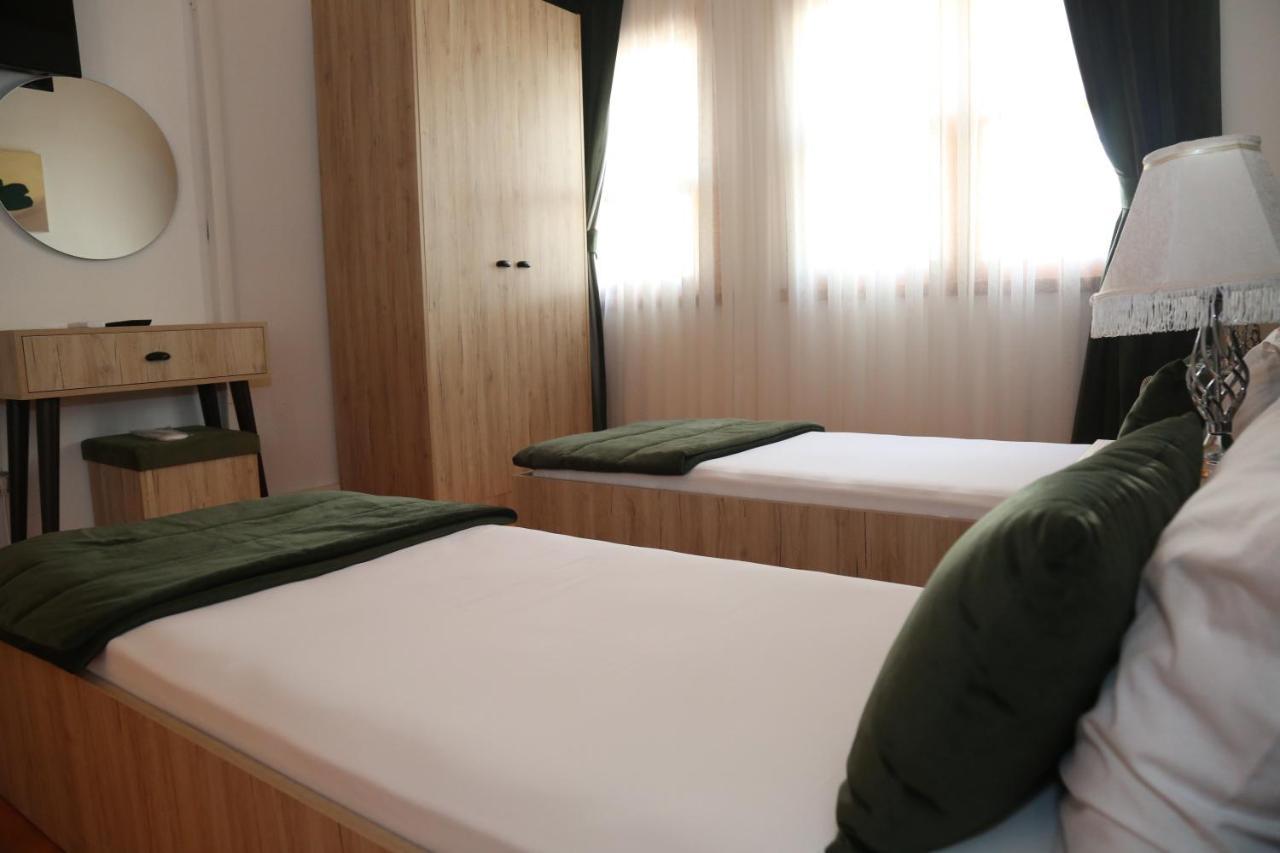 Yali Konak Butik Otel Golcuk Exterior foto